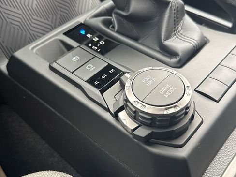 New 2026 Toyota 4Runner SR5 AWD/4WD image 28