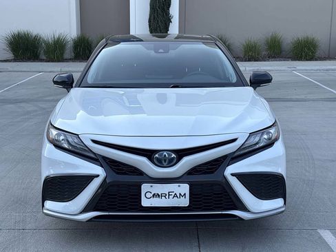 Used 2021 Toyota Camry XSE w/ Navigation Upgrade Package image 8