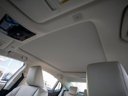 New 2025 Lexus ES 350 Ultra Luxury image 26