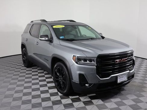 Used 2023 GMC Acadia SLT w/ Elevation Edition image 1
