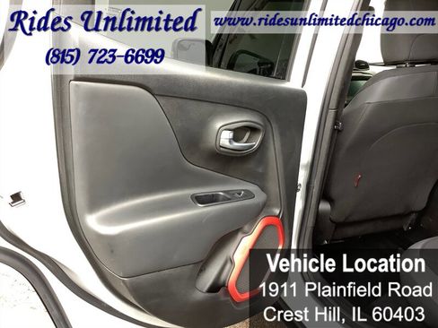 Used 2018 Jeep Renegade Trailhawk image 24