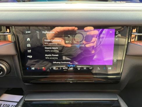 Used 2025 Lincoln Navigator Black Label image 37