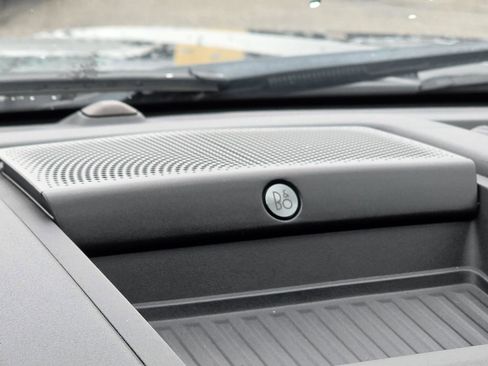 Used 2018 Ford F150 Platinum w/ Equipment Group 701A Luxury image 38