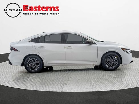 New 2026 Nissan Sentra SV w/ SV Convenience Package FWD image 5