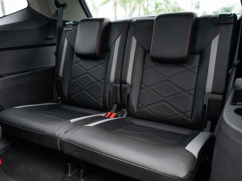 Used 2025 Volkswagen Atlas Peak Edition SE image 40