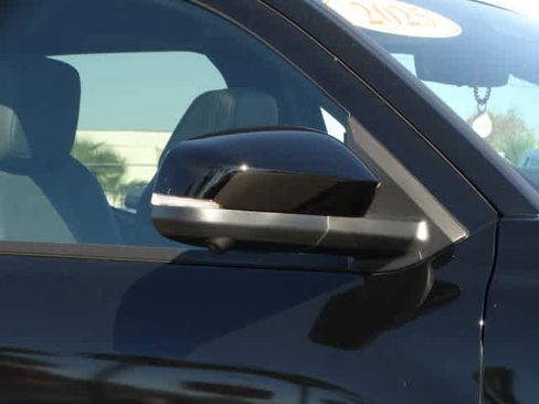 Used 2025 Toyota Tacoma TRD Sport image 7