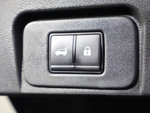 Used 2024 Nissan Rogue SV AWD/4WD image 11