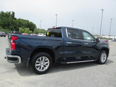 Used 2020 Chevrolet Silverado 1500 LTZ w/ LTZ Premium Package image 6