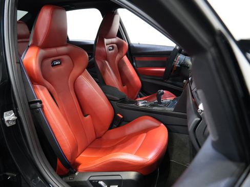 Used 2018 BMW M3 w/ Competition Package RWD image 32