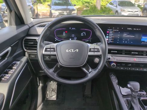 Used 2025 Kia Telluride S FWD image 16