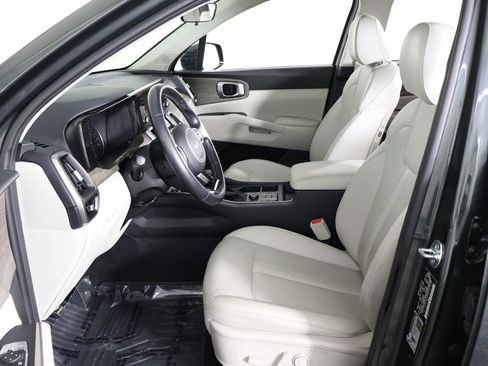 Used 2023 Kia Sorento S w/ Panoramic Sunroof Package AWD/4WD image 33