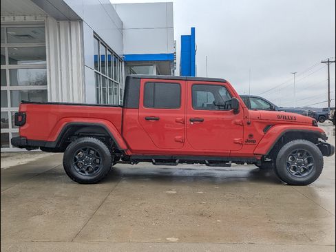 Used 2023 Jeep Gladiator Willys image 6
