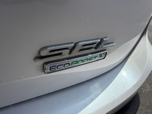 Used 2017 Ford Edge SEL w/ Canadian Touring Package FWD image 9