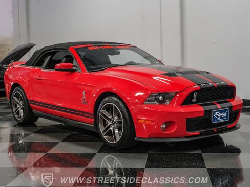 Used 2010 Ford Mustang Shelby GT500 RWD image 16