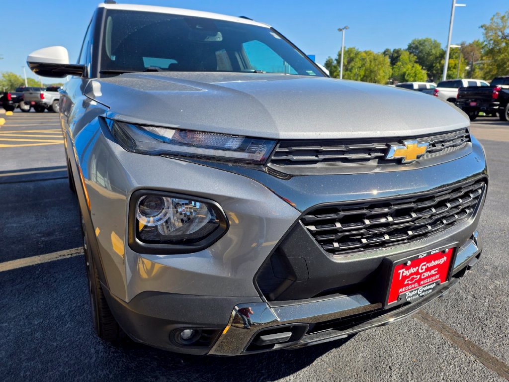Used 2023 Chevrolet TrailBlazer ACTIV w/ Sun and Liftgate Package FWD image 11