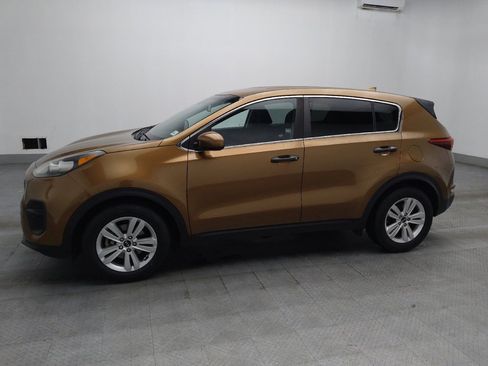 Used 2019 Kia Sportage LX FWD image 2