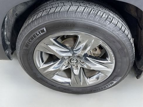 Used 2018 Toyota Highlander Limited Platinum image 33
