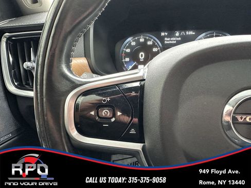 Used 2017 Volvo S90 T6 Inscription w/ Vision Package image 20