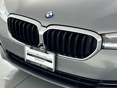 Used 2023 BMW 530i w/ Convenience Package RWD image 12