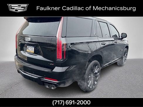 Used 2026 Cadillac Escalade V w/ LPO, ONYX Package image 5