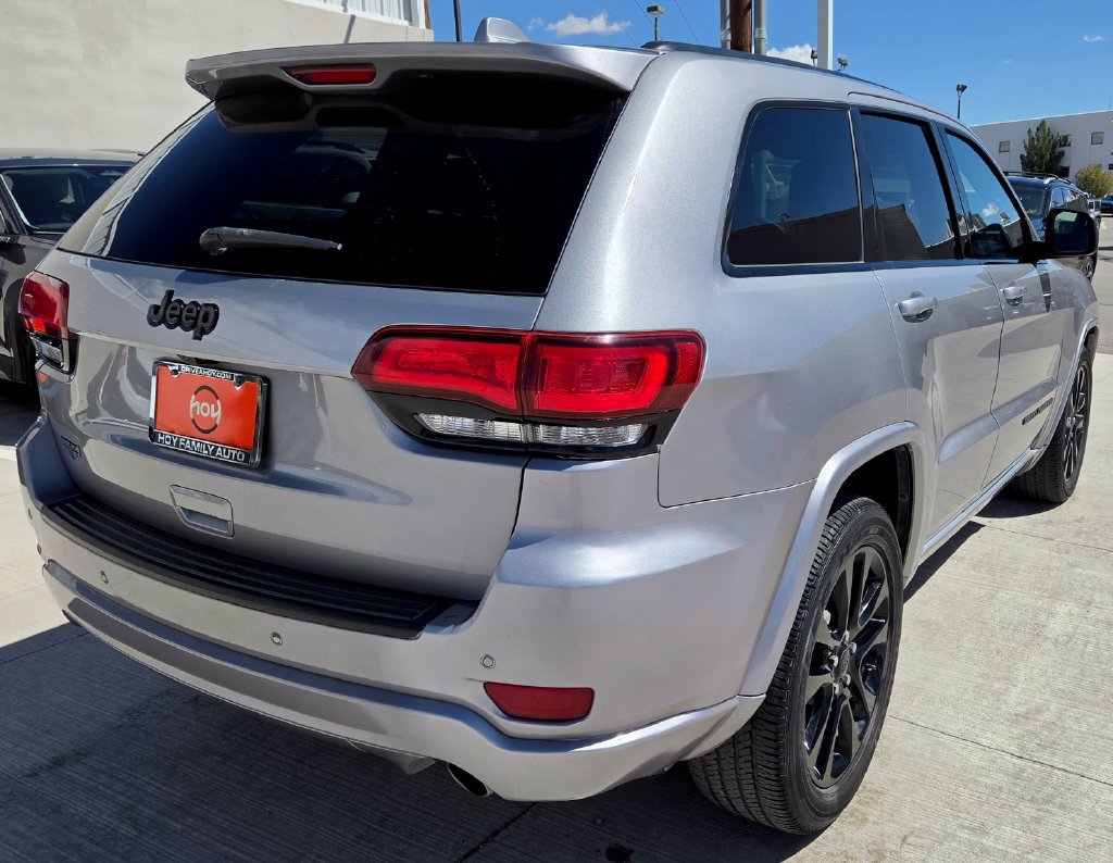 Used 2019 Jeep Grand Cherokee Altitude RWD image 9