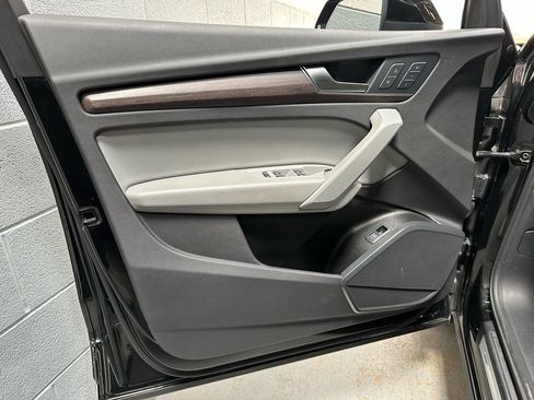Used 2022 Audi Q5 2.0T Premium AWD/4WD image 15