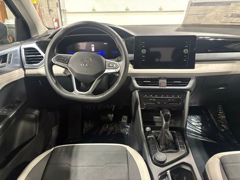 New 2026 Volkswagen Taos SE AWD/4WD image 13