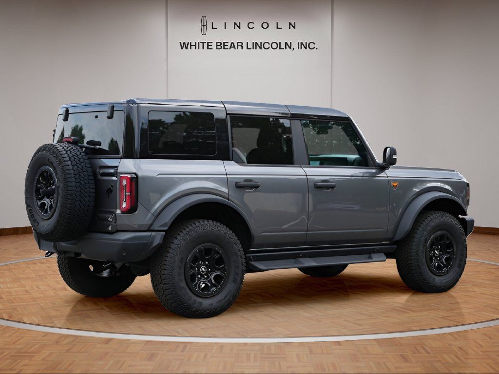 Used 2025 Ford Bronco Badlands AWD/4WD image 5