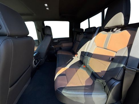 Used 2022 Chevrolet Silverado 2500 High Country w/ LPO, Dark Essentials Package image 16