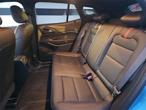 Certified 2025 Chevrolet Trax RS image 22