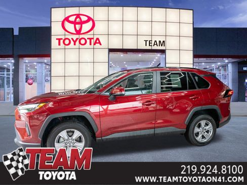 Used 2025 Toyota RAV4 XLE image 1