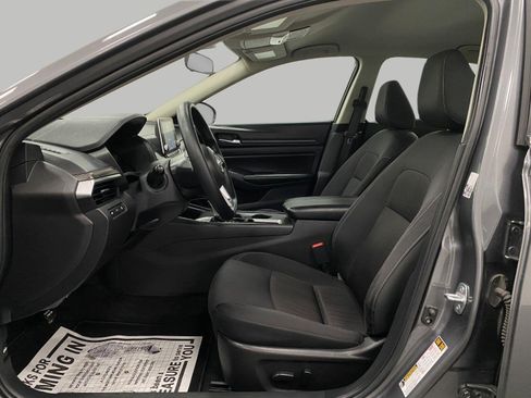 Used 2025 Nissan Altima 2.5 SV FWD image 25
