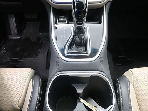Used 2022 Subaru Outback Limited image 13