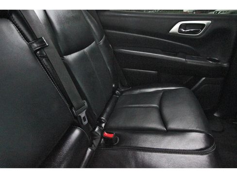Used 2020 Nissan Pathfinder Platinum FWD image 15
