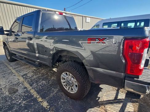 Used 2019 Ford F250 XL w/ STX Appearance Package AWD/4WD image 3