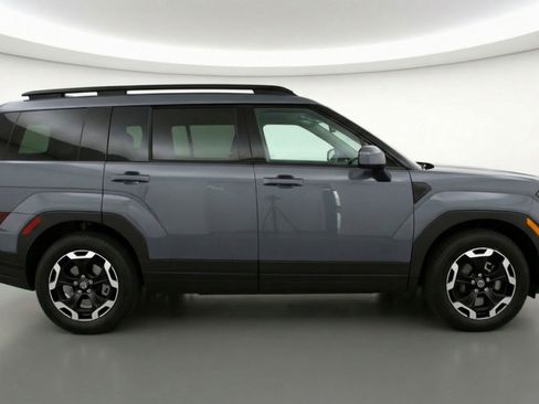 Used 2025 Hyundai Santa Fe SEL image 11