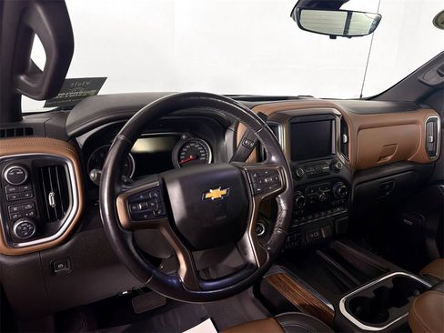 Used 2021 Chevrolet Silverado 1500 High Country w/ Technology Package image 9
