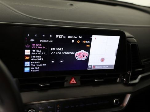 Used 2023 Kia Sportage EX image 7