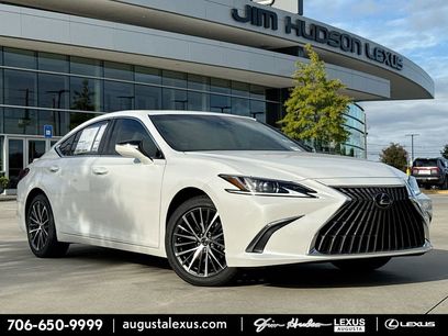 New 2025 Lexus ES 300h w/ Premium Package