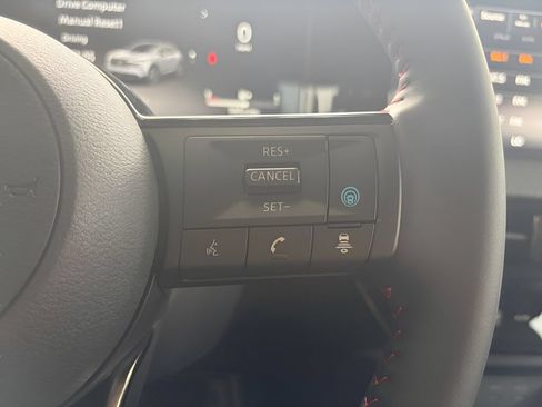 New 2026 Nissan Kicks SR AWD/4WD image 17