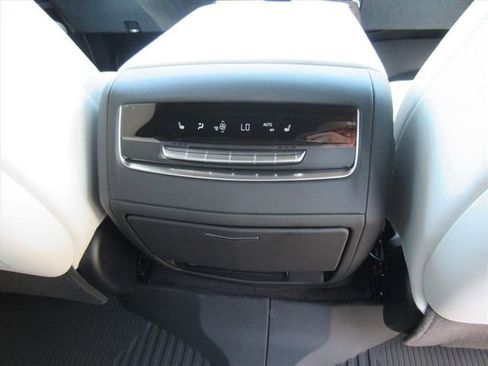 New 2026 Cadillac Escalade ESV Platinum Sport w/ LPO, ONYX Package image 34