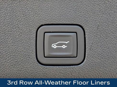 Used 2025 GMC Yukon XL Denali w/ LPO, Floor Liner Package image 33