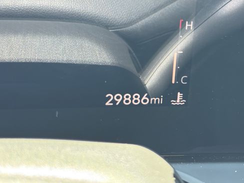 Used 2025 Buick Envista Sport Touring w/ Convenience I Package FWD image 22