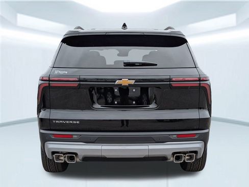 New 2026 Chevrolet Traverse LT w/ Sun and Wheel Package FWD image 5