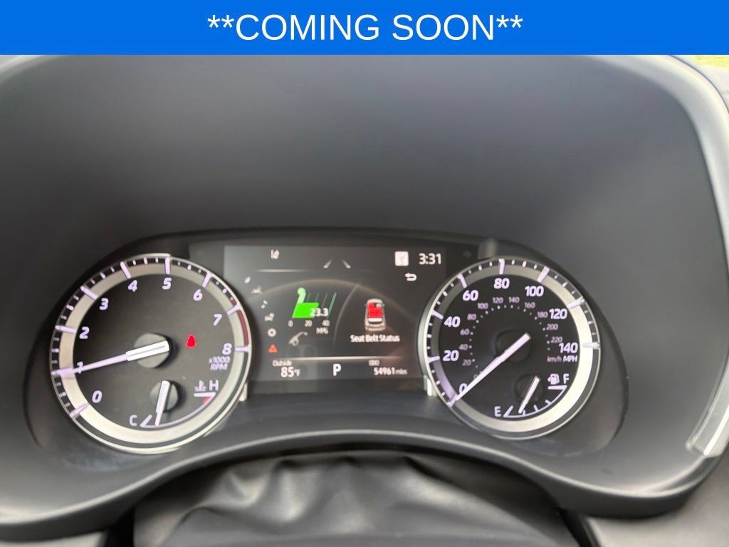 Used 2022 Toyota Highlander XLE AWD/4WD image 14