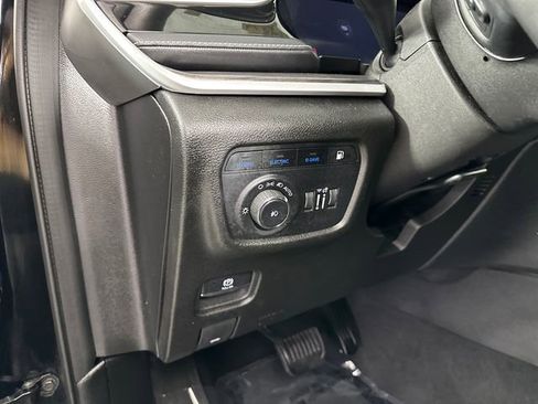 Used 2023 Jeep Grand Cherokee 4WD 4xe image 23