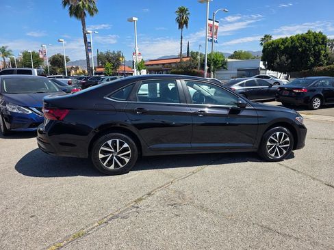 Used 2024 Volkswagen Jetta S FWD image 4