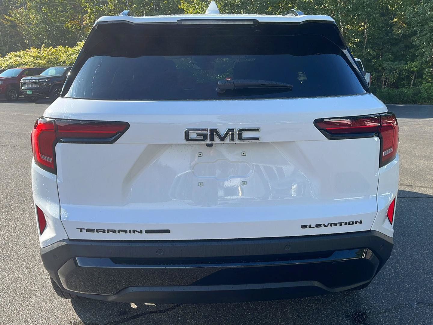 New 2027 GMC Terrain Elevation w/ Elevation Premium Package AWD/4WD image 4