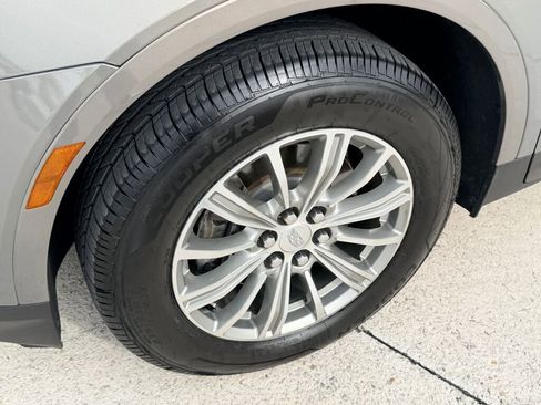 Used 2018 Cadillac XT5 Luxury w/ Driver Awareness Package image 17