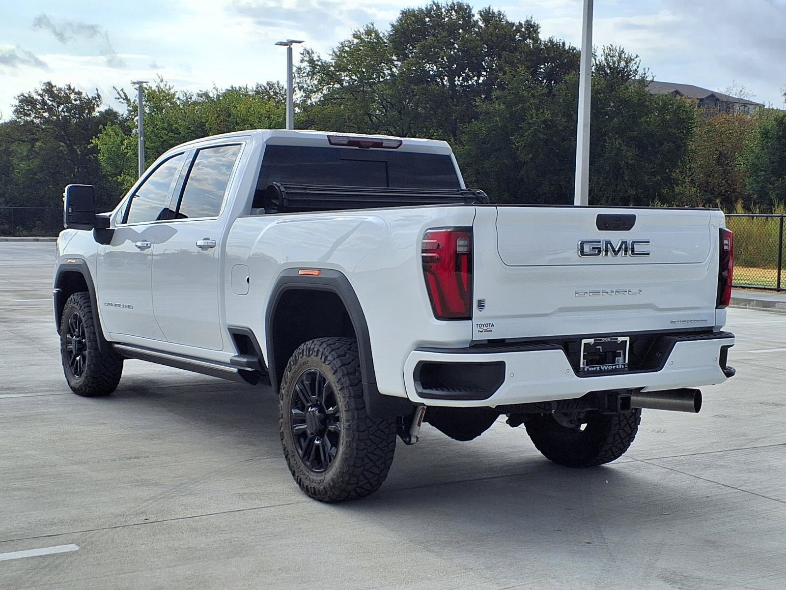 Used 2026 GMC Sierra 2500 Denali Ultimate AWD/4WD image 7